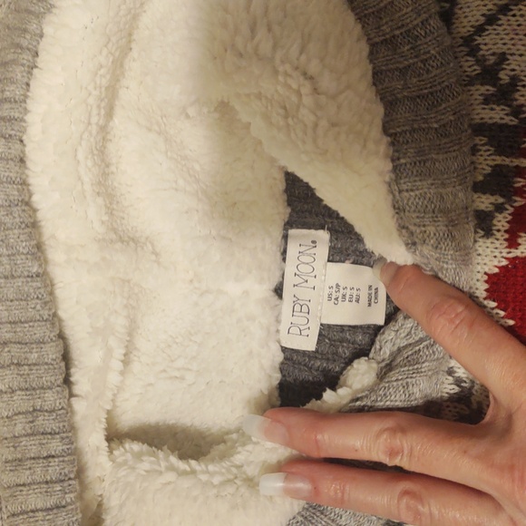 Ruby Moon Hearts Winter Hoodie Sweater - Picture 9 of 10